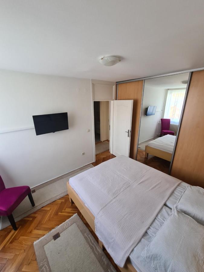 Walnut Apartment - Private Garage Сараево Экстерьер фото