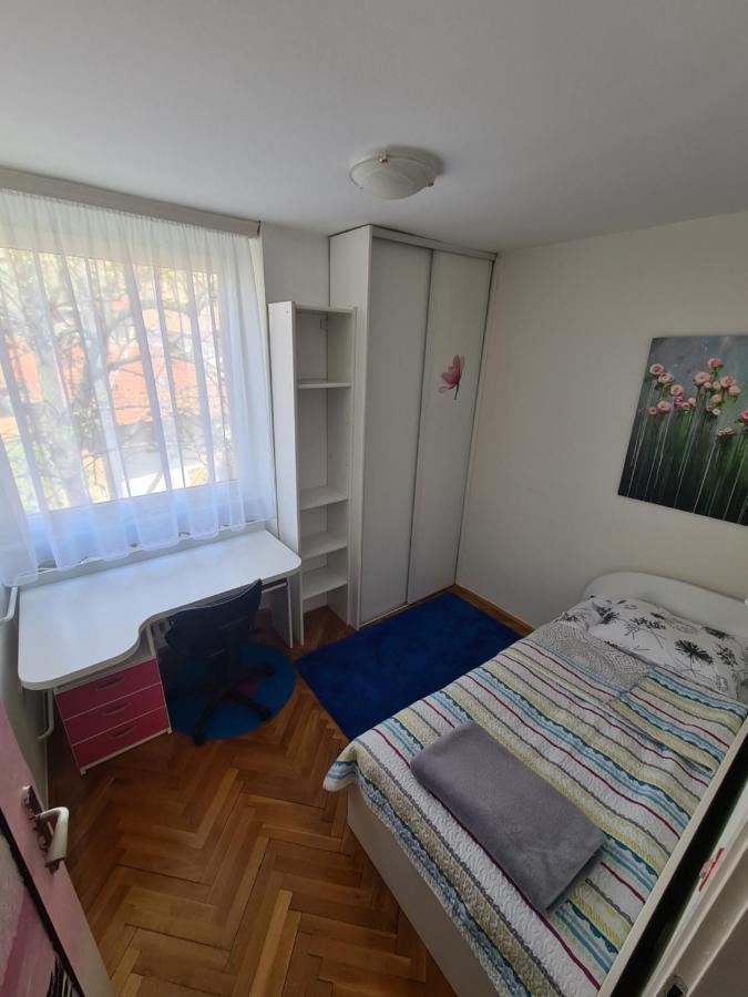 Walnut Apartment - Private Garage Сараево Экстерьер фото