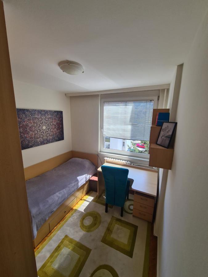 Walnut Apartment - Private Garage Сараево Экстерьер фото